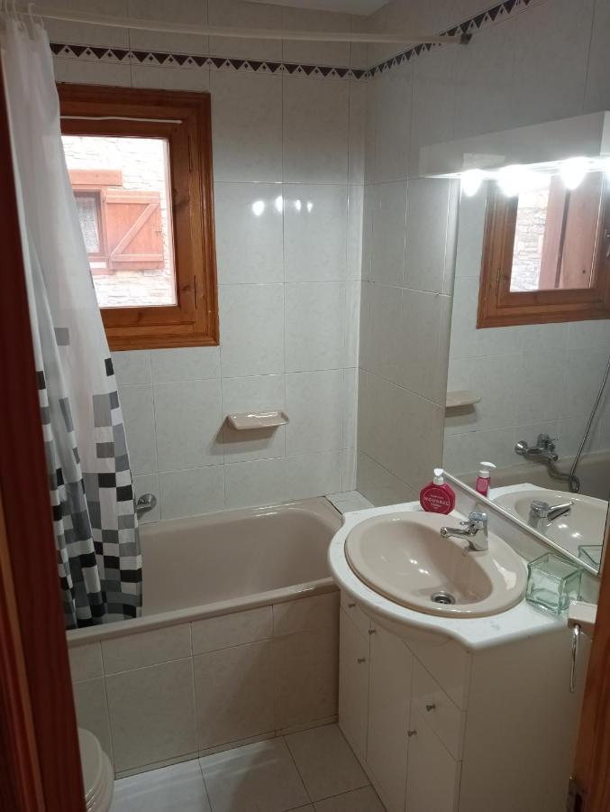 Apartamento Con Terraza Y Vistas Panoramicas En Tauell Luaran gambar