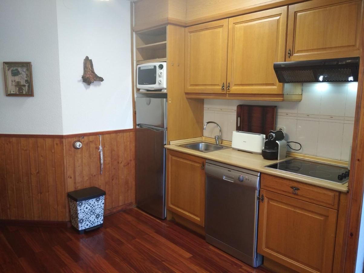 Apartamento Con Terraza Y Vistas Panoramicas En Tauell Luaran gambar